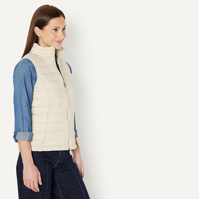 Amazon Essentials Women's Lightweight Water-Resistant Packable Puffer Vest
