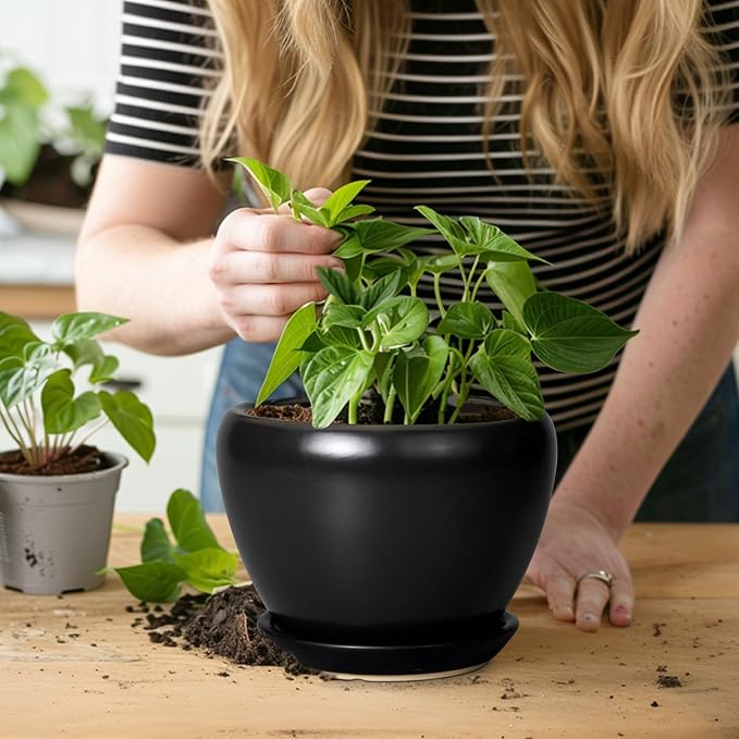 Ceramicfor Ceramic Planter Pot - 6 Inch Plant Pot with Drainage Hole and Saucer Round Planter for Indoor Plants Outdoor Succulent Pot Modern Flower Pot for Home Decor Black