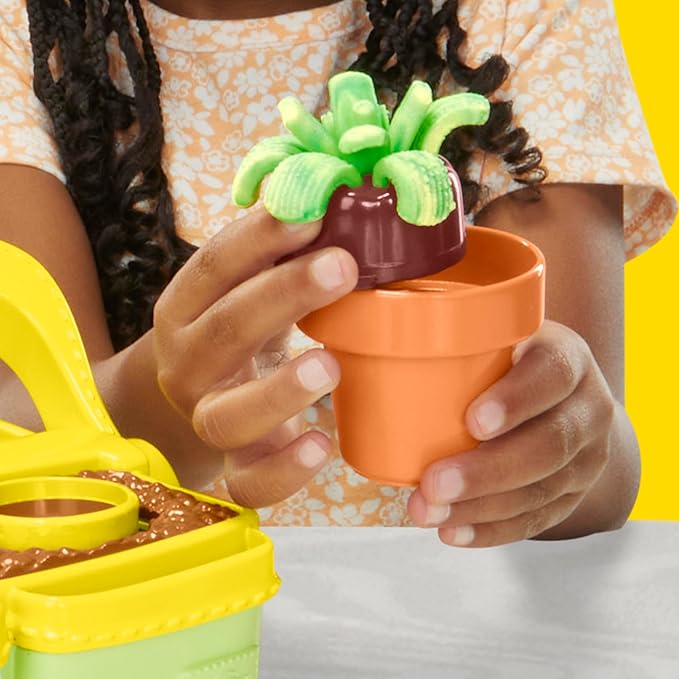 Play-Doh Blooming Flower Garden Toy Playset, Nature Pretend Play, Kids Arts & Crafts Ages 3+