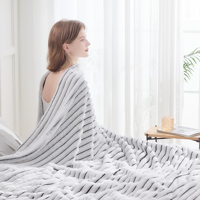 NEWCOSPLAY Fleece Ribbed Cozy Throw Blanket for Couch, Black White, 50"x60" | Premium Silky Flannel Blanket, Soft Lightweight Fluffy Throw Blanket for Bed Sofa Decor, Gift for All Season Use