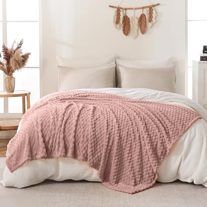 Bnuitland Pink Flannel Throw Twin Size Blanket (60X80 inches), 300 GSM Fleece Cozy Warm Soft Home Decor Lightweight Bed Blanket for Adults, Suitable for All Seasons.
