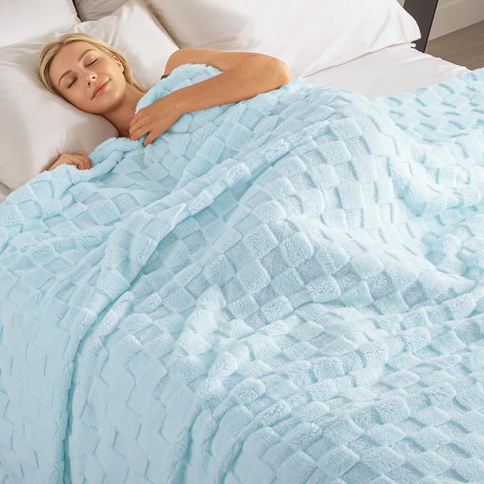 Exclusivo Mezcla 3D Checkered Fleece Queen Blanket for Bed, LCE Blue | Super Soft and Cozy Fluffy Blanket, Lightweight, Breathable, Decorative Blanket for Living Room, Bedroom, All Season, 90"x90"