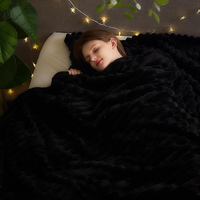 NEWCOSPLAY Super Soft Queen Blanket Black Premium Silky Flannel Fleece 3D Ribbed Jacquard Lightweight Bed Blanket All Season Use (Black Ribbed, Queen(90"x90"))