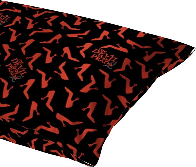 Jay Franco The Devil Wears Prada Satin Pillowcase – Pillow Cover ONLY – 20 x 30 Inch Standard Size Super Soft & Comfort Bedding, Official Licensed Product, Black
