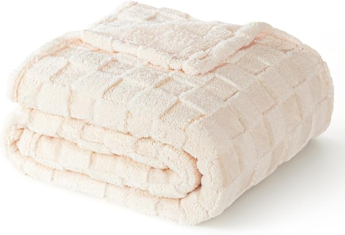 Exclusivo Mezcla 3D Checkered Fleece Throw Blanket for Couch, Ivory | Super Soft and Cozy Fluffy Throw, Lightweight and Breathable, Cute Fuzzy Blanket for Sofa, Home Decor, All Season, 50"x60"