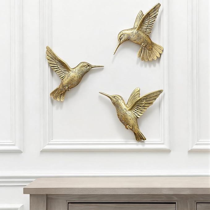 GUSFREUD 3D Hummingbird Wall Decor Set - Brass Resin Bird Wall Decor for Living Room, Bedroom and Gallery Walls - Vintage Gold - Set of 3