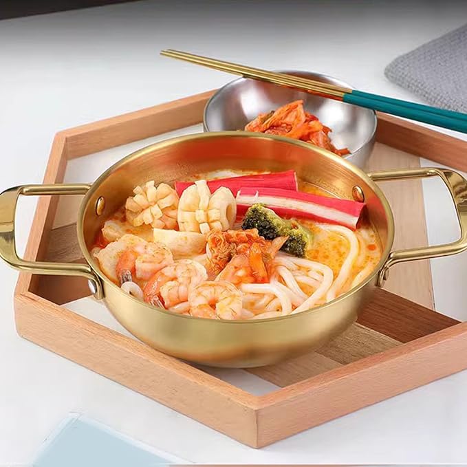 Korean Ramen Cooking Pot with Handle, Stainless Steel Everyday Pan, Stainless Steel Fast Heating Convenient Noodle Pot for Soup, Small Hot Pot 18cm/7.1in (Original Color) (Gold)