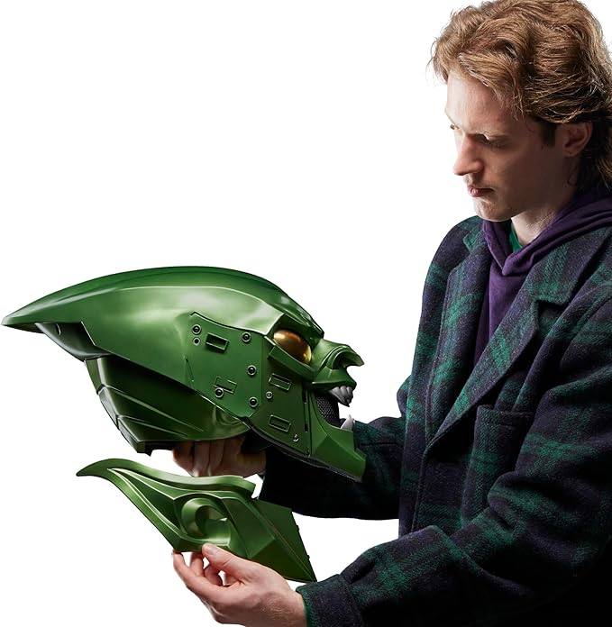 Marvel Legends Series Green Goblin Premium Roleplay Helmet, Spider-Man: No Way Home Adult Collectible Roleplay Gear