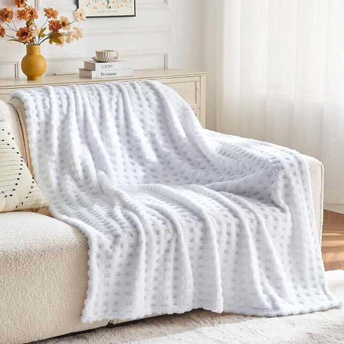 NEWCOSPLAY 3D Waffle Checkered Flannel Throw Blanket, White, 50"x70" | Super Soft Cute Lightweight Decorative Premium Silky Fleece Blanket for Couch Sofa Bed, Gift for Women Men, All Season Use