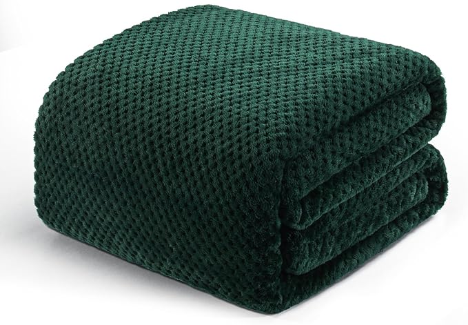 Exclusivo Mezcla Soft Waffle Fleece Bed Blanket Twin Size, Forest Green | Lightweight Plush Blanket for Bed, Couch, Sofa, Cozy Fluffy Design for Bedroom, Guest Room, All Season, 60x80 Inches