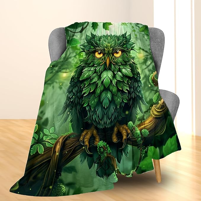 Beautiful Owl in Forest Blanket, Soft Warm Lightweight Animal Flannel Throw Blanket for Couch, Bed, Travel & Outdoor, Cozy Fluffy Fuzzy Blankets for Women Men, Home Decor 80×60 in