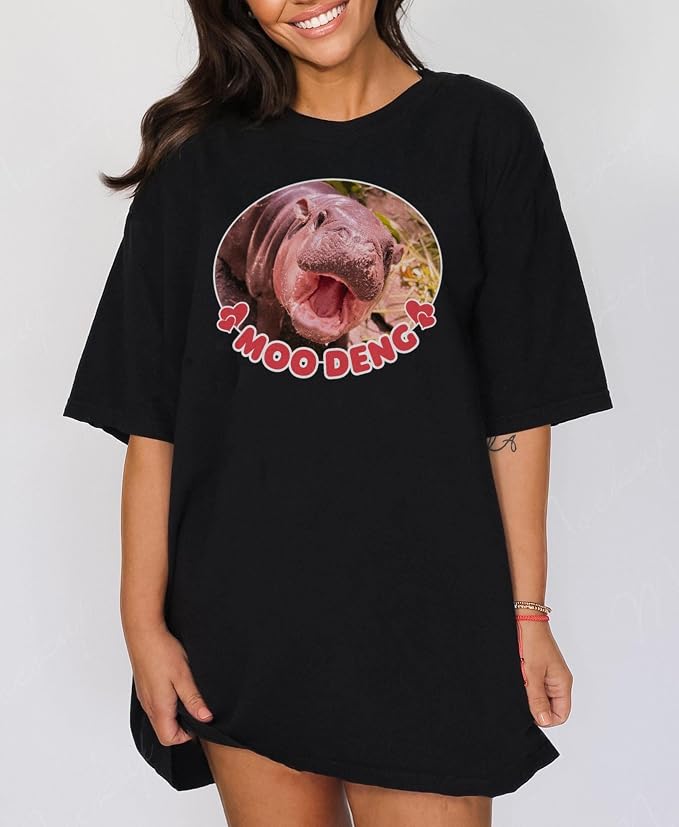 YOUNG GREEN Moo Deng Sweatshirt Moo Deng Bouncy Pig T-Shirt The Cute Baby Hippo Sweatshirt Gift For Moo Deng Lovers