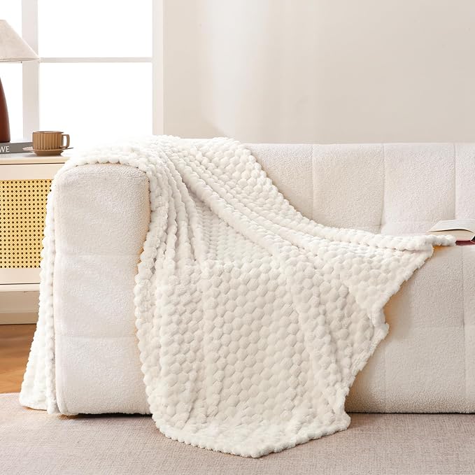 Bnuitland Ivory Flannel Throw Blanket (50X70 inches), 300 GSM Fleece Cozy Warm Soft Home Decor Lightweight Bed Sofa Blanket for Adults, Suitable for All Seasons.
