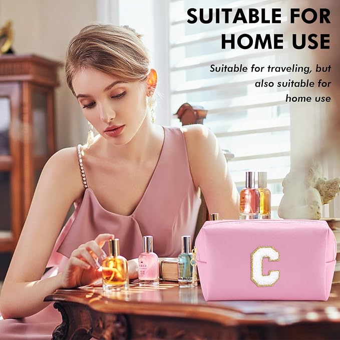 URSKYTOUS Initial Makeup Bag Personalized Cosmetic Bag with Zipper Cute Travel Toiletry Bag PU Waterproof Makeup Pouch Monogrammed Birthday Gift for Women Preppy Stuff for Teen Girls (Pink C)