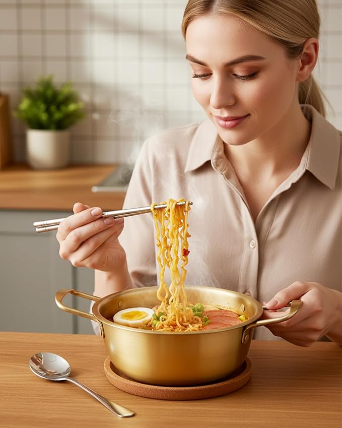 Korean Ramen Cooking Pot, Korean Noodle Pot Ramen Cooking Pots Instant Noodle Pots With Lid Spoon And Chopsticks (1pair) For Kitchen Cookware (8 x 3.3 Inches)