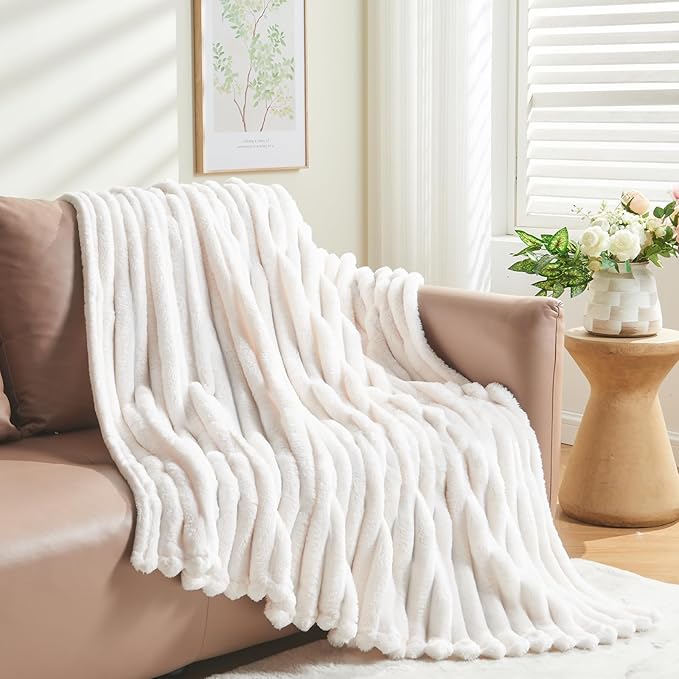 NEWCOSPLAY Super Soft Twin Blanket Ivory Premium Silky Flannel Fleece 3D Ribbed Jacquard Lightweight Bed Blanket All Season Use (Ivory Ribbed, Twin(60"x80"))