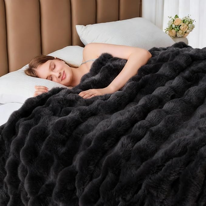 Faux Fur Throw Blanket for Couch, 1000 GSM Cozy Fuzzy Fluffy Soft Plush Thick Bubble Sherpa Blanket for Sofa Bedroom Living Room, Mothers Day Birthday Gifts for Women Home Decor