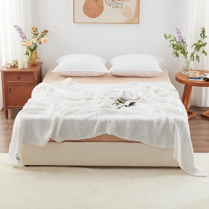 Love's cabin 100% Cotton Muslin Blanket, 6 Layer Lightweight Breathable Gauze Queen Size Blanket 90 x 90 Inches, Soft All Season Blanket for Bed, White