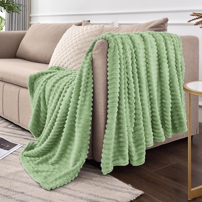 BEDELITE 3D Ribbed Apple Green Fleece Twin Blanket for Bed, 60x80 Inch | Soft Warm Decorative Fluffy Blanket, Cozy Plush Lightweight Fuzzy Throw Blanket for Couch Sofa Room Decor, Gift for Women