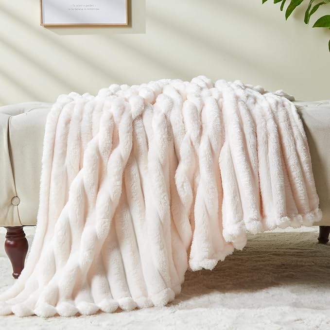 NEWCOSPLAY Super Soft King Blanket Ivory Premium Silky Flannel Fleece 3D Ribbed Jacquard Lightweight Bed Blanket All Season Use (Ivory Ribbed, King(90"x110"))