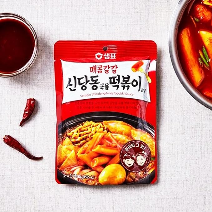 Minecook Shindang-dong Spicy Tteokbokki Sauce 떡볶이 소스, Rich, Savory Soup Base with Gochujang & Chunjang, Seasoning for Asian Cuisine Easy to Cook Korean Snack, K-Food_12.68 oz (180g x 2ea)