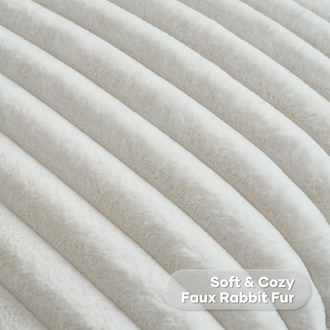 FUTEI Pack of 2 Faux Fur Throw Pillow Covers 18x18 Inch, Cream White | Fluffy Faux Rabbit Fur Front/Premium Velvet Back,Hidden Zipper,Machine Washable,Non-Shedding,Colorfast,Insert Not Included.