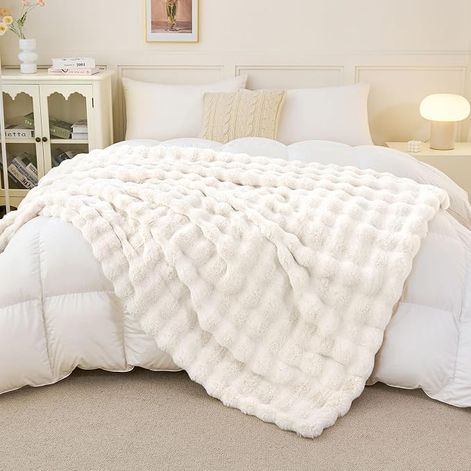 Faux Rabbit Fur Throw Blanket for Couch, Cream White Throw Blankets 50"x60" | Cozy Reversible Fluffy Throw, Luxury Plush Thick Bubble Blanket, Mothers Gifts for Women, Soft Warm for Bed, Home Decor