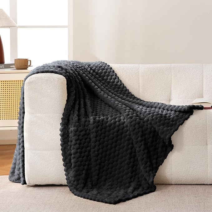 Bnuitland Black Flannel Throw Blanket (50X70 inches), 300 GSM Fleece Cozy Warm Soft Home Decor Lightweight Bed Sofa Blanket for Adults, Suitable for All Seasons.