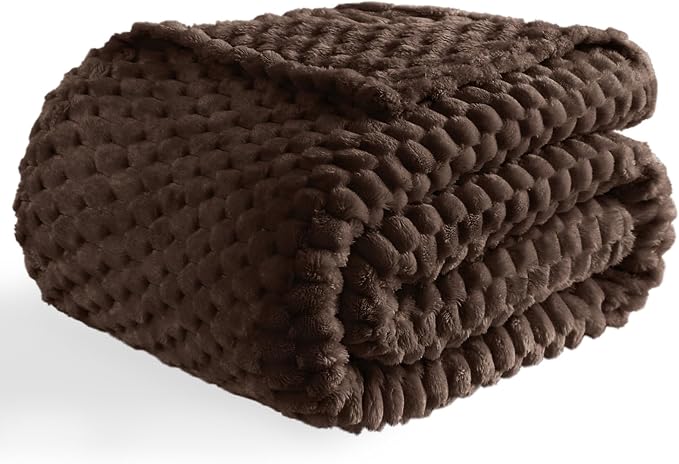 Bnuitland Brown Flannel Throw Blanket (50X70 inches), 300 GSM Fleece Cozy Warm Soft Home Decor Lightweight Bed Sofa Blanket for Adults, Suitable for All Seasons.