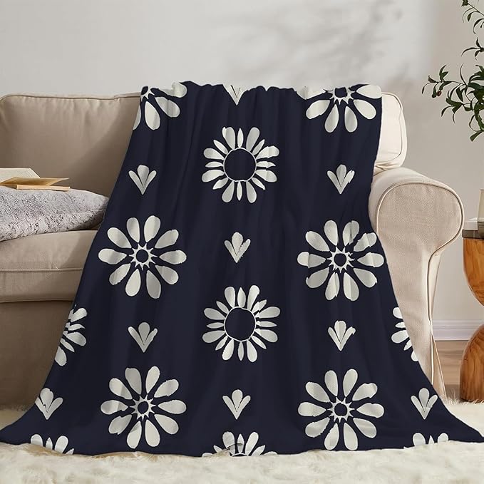 NEWCOSPLAY Throw Blanket Cute Soft Aesthetic Fleece Blanket for Kids Girls Boys Teens Cozy Blanket for Bed Couch Camping (Sunflower, Throw(50"x60"))