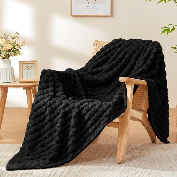 BEDELITE 3D Checked Black Fleece Twin Throw Blanket for Bed, 60x80 Inch | Soft Warm Fuzzy Fluffy Blanket for Couch Sofa, Lightweight Plush Cozy Throws for Home Room Decor, Gift for Women, All Season