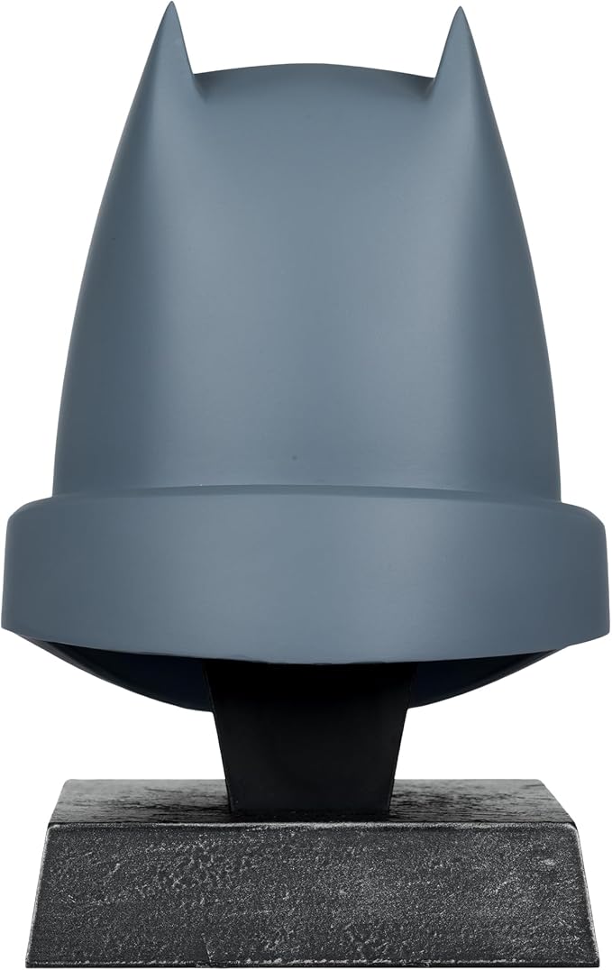 McFarlane Toys - DC Direct Armored Batman (The Dark Knight Returns) Cowl Replica 1:3 Scale