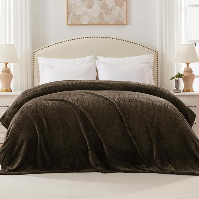 Exclusivo Mezcla Soft Waffle Fleece Bed Blanket Twin Size, Coffee | Lightweight Plush Blanket for Bed, Couch, Sofa, Cozy Fluffy Design for Bedroom, Guest Room, All Season, 60x80 Inches