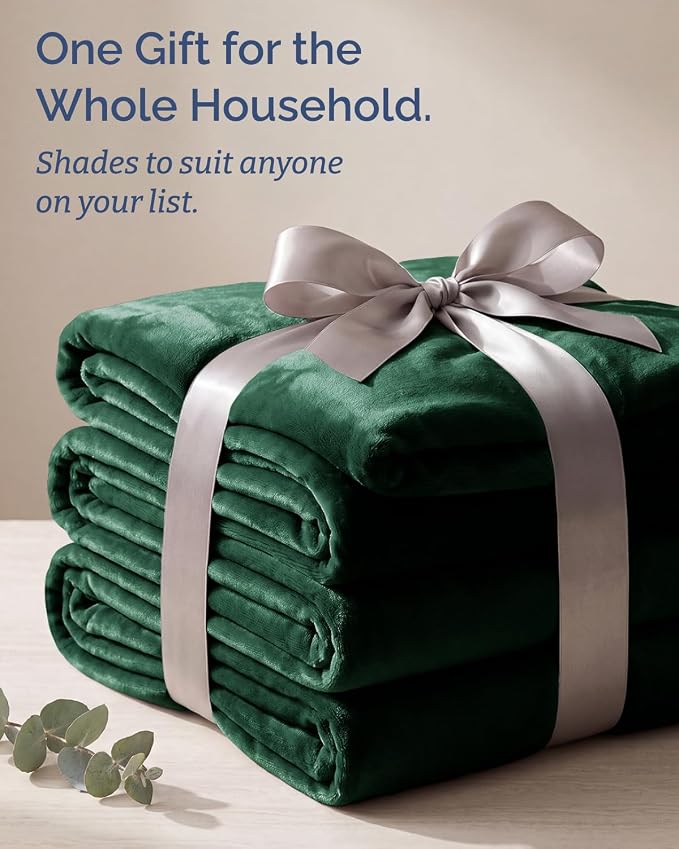 Ultra Soft Fleece Blanket Oversized King Size - Flannel Fleece Luxury Blanket - Lightweight for Couch Bed Chair - Thick, Warm and Breathable - All Season Cozy, Forest Green