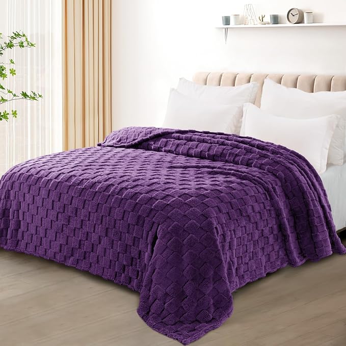 Exclusivo Mezcla 3D Checkered Fleece Twin Blanket for Bed, Purple | Super Soft and Cozy Fluffy Bed Blanket, Cute Fuzzy Blanket for Teens Back to School, Dorm Essentials, All Season, 60"x80"