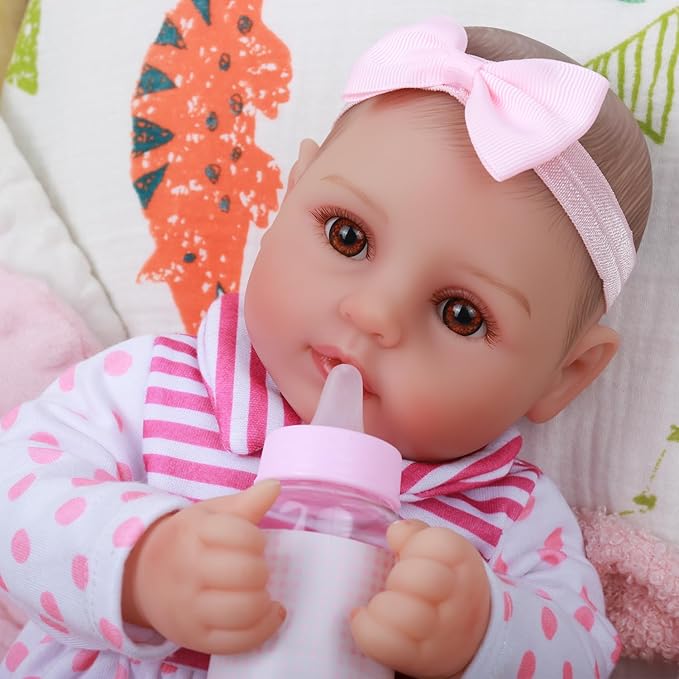 WOOROY Baby Doll, 18 inch Cute Realistic Baby Dolls Large Soft Body Baby Doll, Real Life Baby Dolls with Accessories for 3+ Year Old Girls Gifts, Pretend Play, Collection
