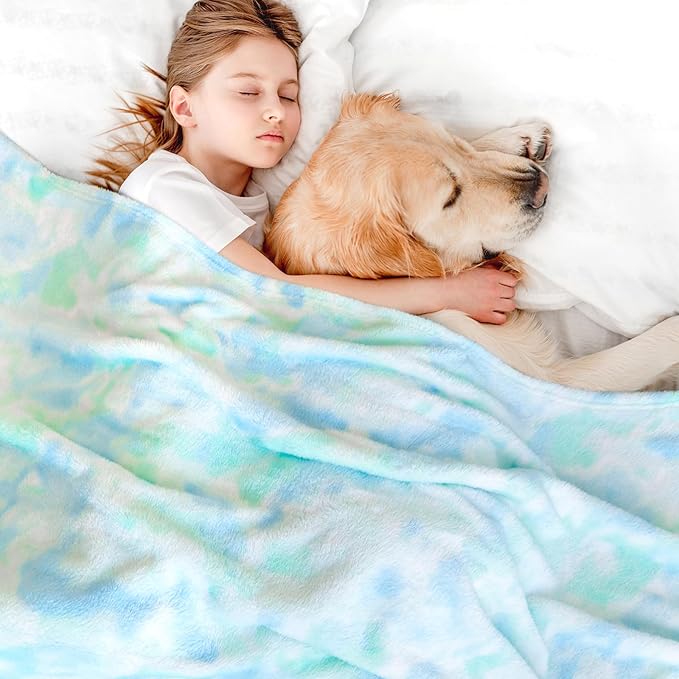 Fleece Blanket Green Throw Blanket - 300GSM Throw Blanket for Couch Soft Fuzzy Plush Cozy Blankets, Spring Home Decor
