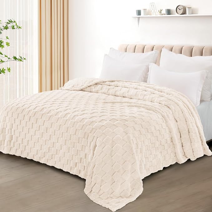 Exclusivo Mezcla 3D Checkered Fleece Queen Blanket for Bed, Ivory | Super Soft and Cozy Fluffy Blanket, Lightweight, Breathable, Decorative Blanket for Living Room, Bedroom, All Season, 90"x90"