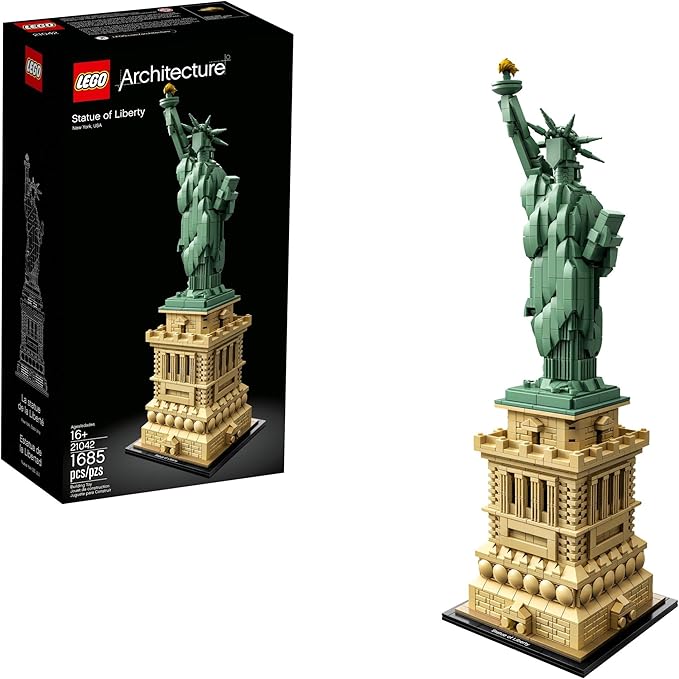 LEGO Architecture Statue of Liberty Model Building Set - Collectible New York City Souvenir, Creative Home Décor or Office Centerpiece, Great Gift Idea for Adults and Teens, 21042