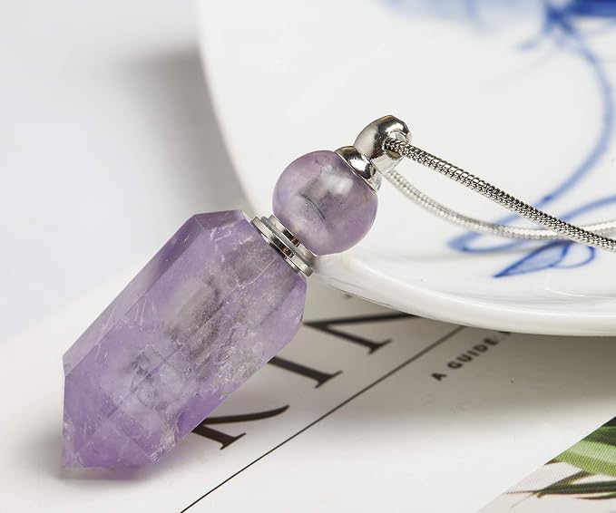 AMOYSTONE 1P Natural Amethyst Necklace Long Chain, Healing Oil Crystals Perfume Necklace Aromatherapy Bullet Shape Pendant Womens Gift