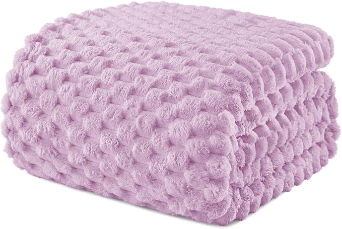 Exclusivo Mezcla 3D Fleece Queen Size Blanket for Bed, Lilac Purple | Extra Soft Fuzzy Plush Lightweight Bed Blankets, Cozy Fluffy Decorative Blankets for All Seasons, 90x90 Inches