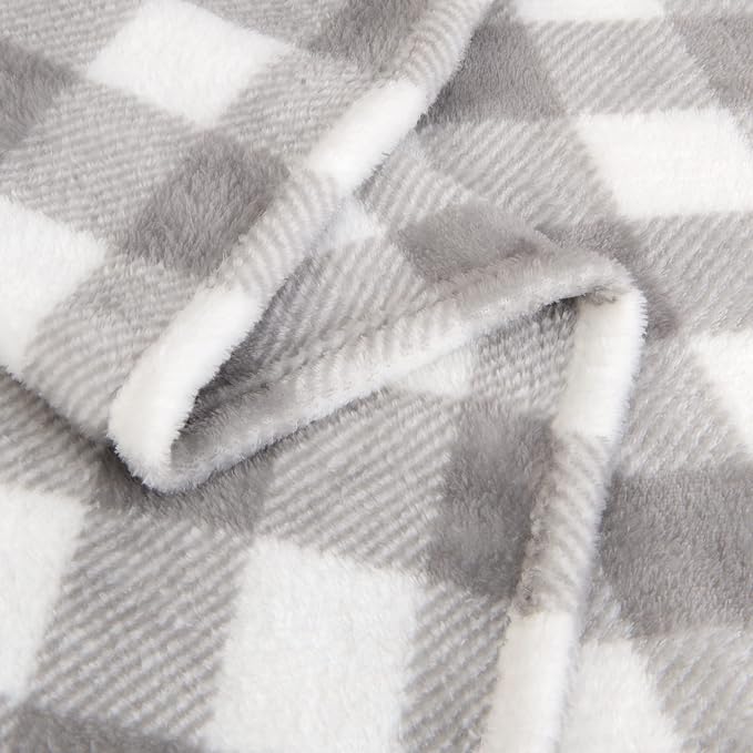 BEDELITE Plaid Fleece Throw Blanket, Grey & White Buffalo 50x60 Throw | 100% Polyester Microfibe, Soft Cozy, Lightweight Warm, Classic Buffalo Plaid, Room Decor, Machine Washable, for Couch Bed