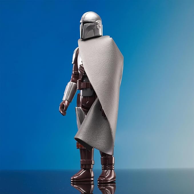 Diamond Select Toys Star Wars: The Mandalorian: Beskar Armor Jumbo Action Figure, Multicolor