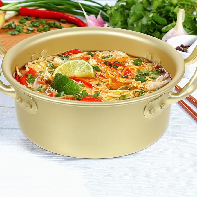 PRETYZOOM Korean Ramen Pot with Spoons and Chopsticks, Aluminum Fast Heating Cooker for Ramen, Soup (16cm)