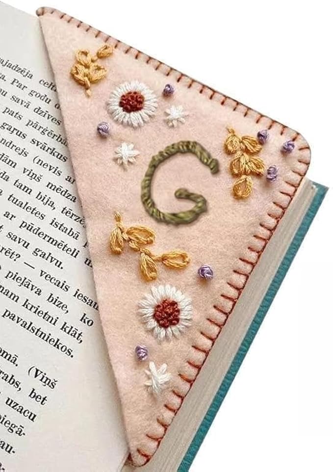 MOTEERLLU Personalized Hand Embroidered Corner Bookmark,Felt Triangle Page Stitched Handmade Bookmark,Unique Cute Flower Letter Embroidery Bookmarks Accessories for Book Lovers(Spring-g)