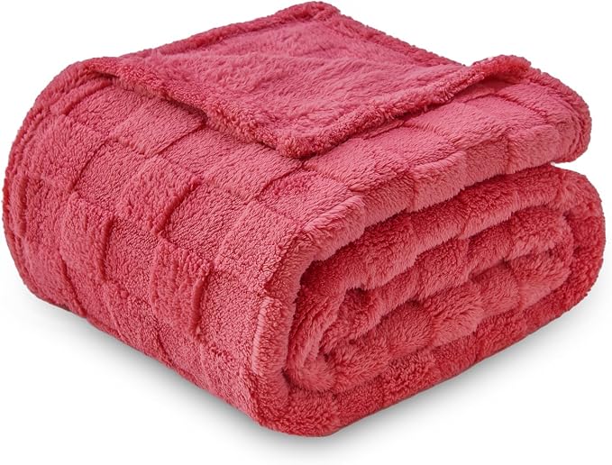NEWCOSPLAY 3D Checkered Flannel King Blanket, Coral Pink, 90"x110" | Super Soft Cute Lightweight Decorative Premium Silky Fleece Blanket for Couch Sofa Bed, Gift for Women Men, All Season Use