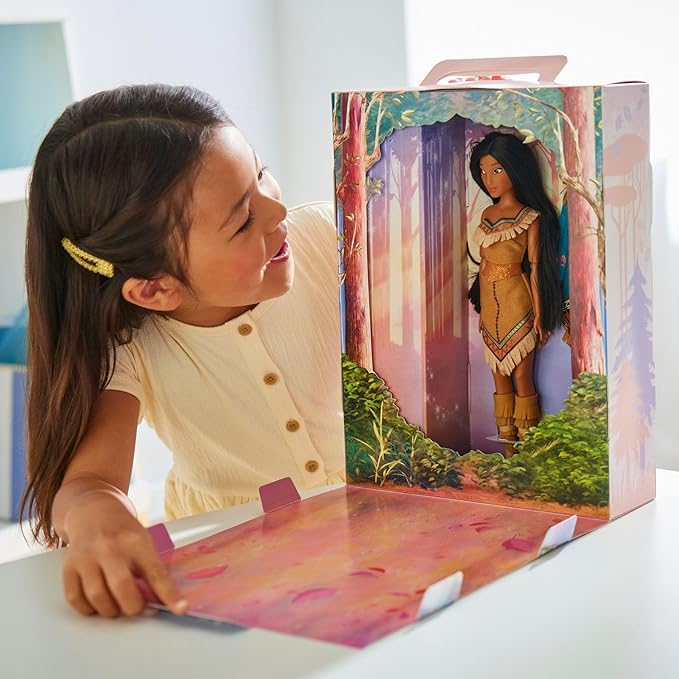 Disney Store Girl's Pocohontas Story Doll, Pocohontas, 11 inches, Fully Posable Toy in Glittering Outfit - Suitable for Ages 3+ Toy Figure, Gifts, New for 2023?
