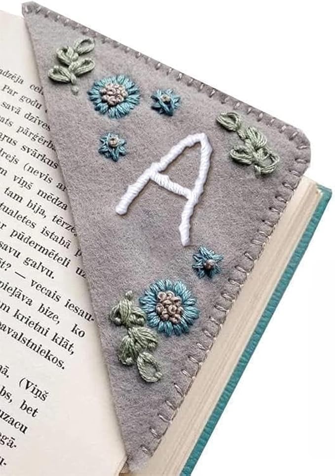 MOTEERLLU Personalized Hand Embroidered Corner Bookmark,Felt Triangle Page Stitched Handmade Bookmark,Unique Cute Flower Letter Embroidery Bookmarks Accessories for Book Lovers(Winter-a)