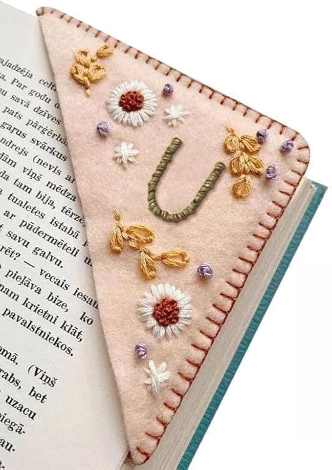 MOTEERLLU Personalized Hand Embroidered Corner Bookmark,Felt Triangle Page Stitched Handmade Bookmark,Unique Cute Flower Letter Embroidery Bookmarks Accessories for Book Lovers(Spring-u)