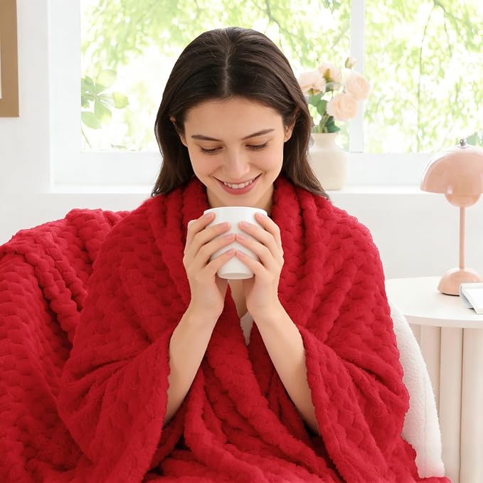 BEDELITE Red Twin Blanket for Couch, Soft Cozy Gifts for Women, 60 * 80 | 3D Jacquard Decorative Fleece Blanket, Super Soft Plush Throws, Cute Birthday Gift for Women & Men, Suitable for All Seasons